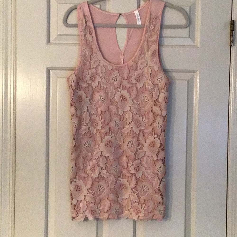 Lace sleeveless top